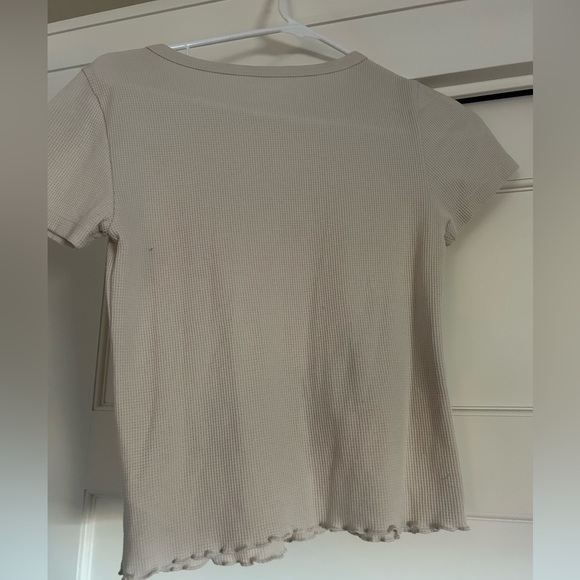 old navy basic tee ruffled - Picture 2 of 3
